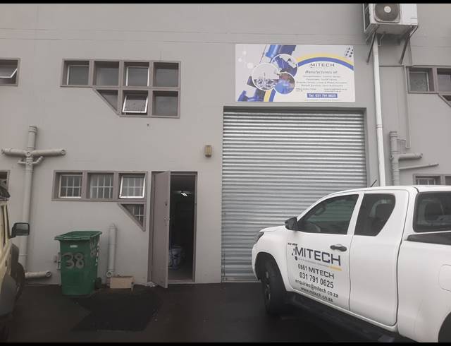 159M² MINI FACTORY TO LET IN CAVERSHAM GLEN